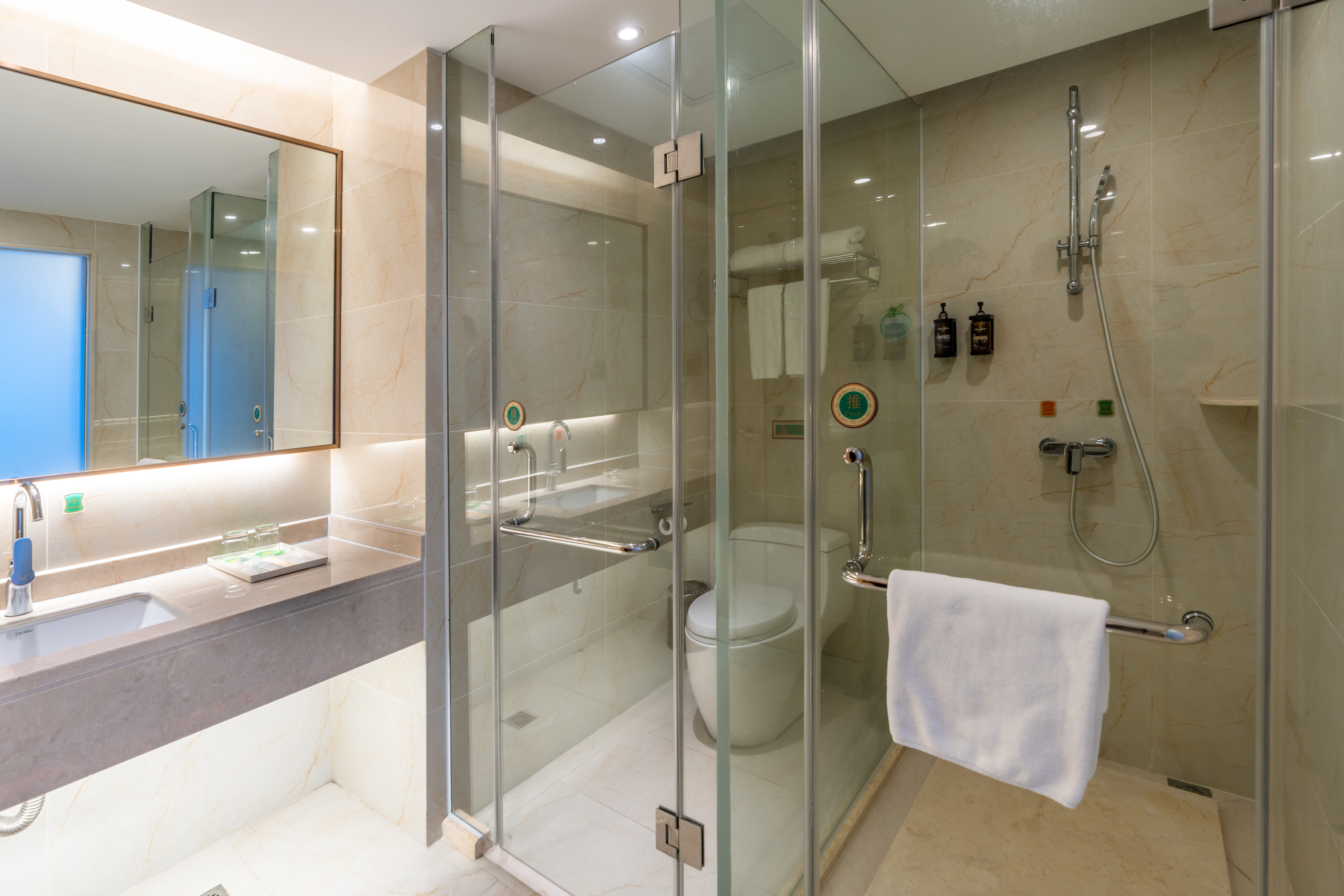 豪华双床房（零压助眠床品）