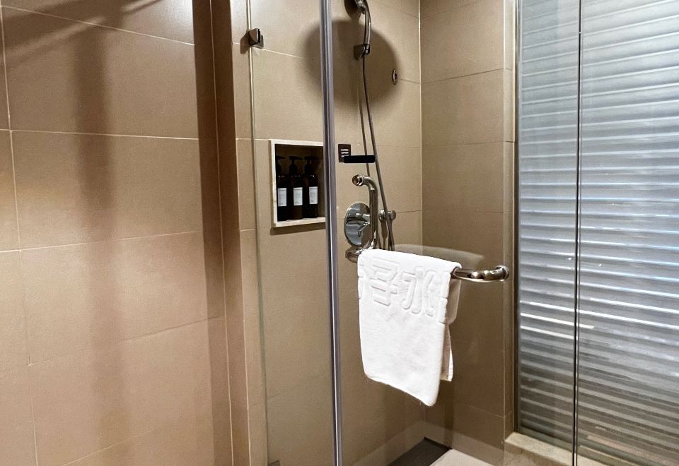 禅音（迷你冰箱+智能客控+电视投屏）