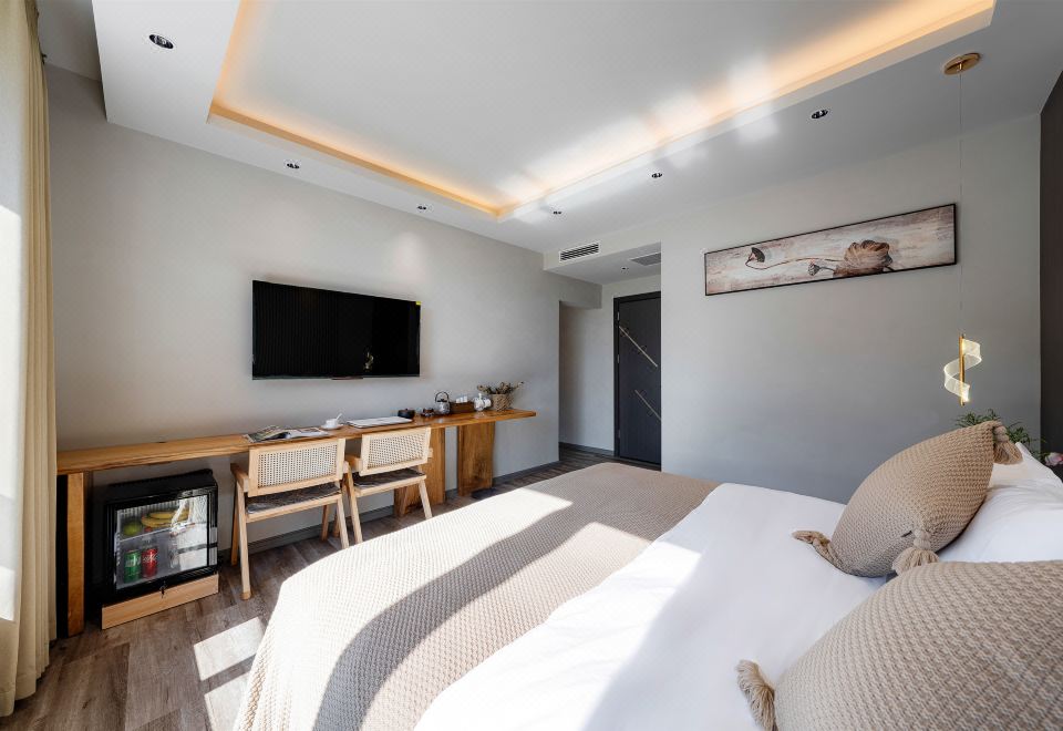 Hot Spring Terrace Room