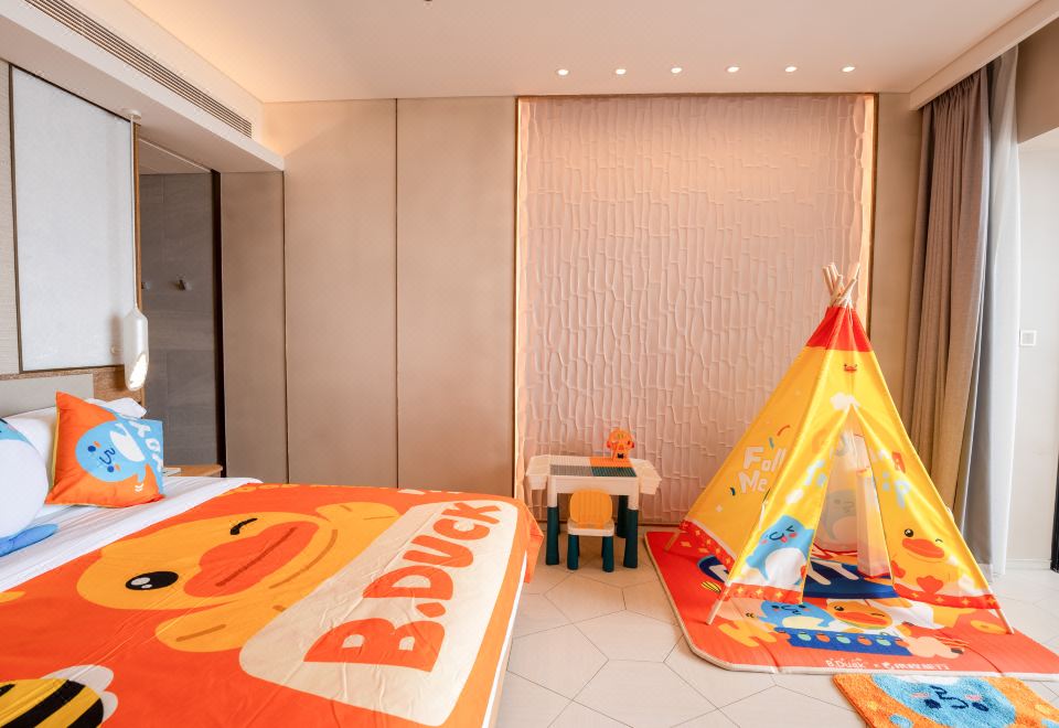 小黄鸭主题正海景大床房