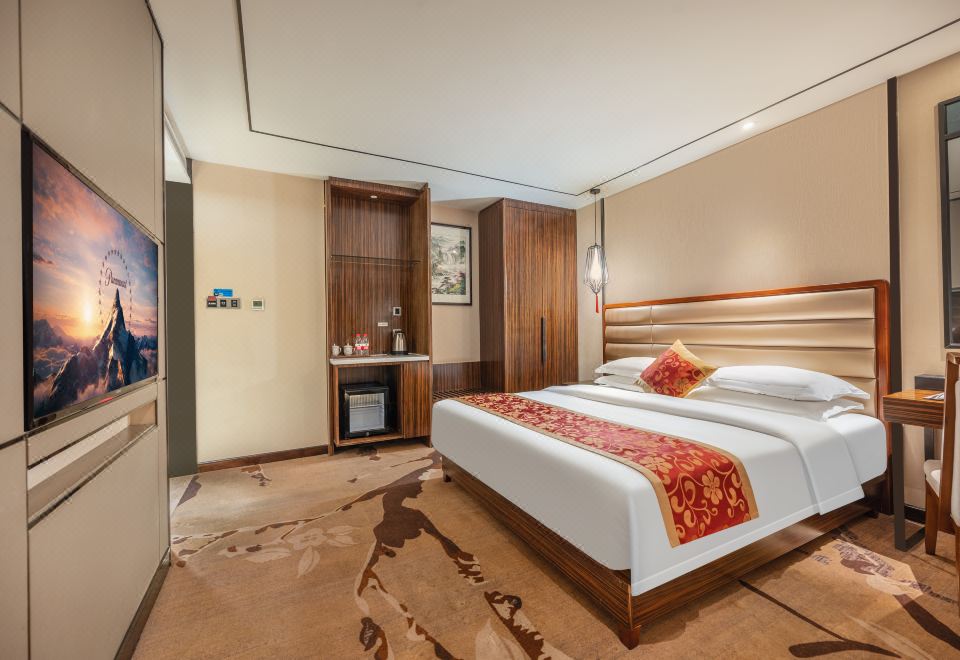 商务大床房+独立办公桌+静音小冰箱