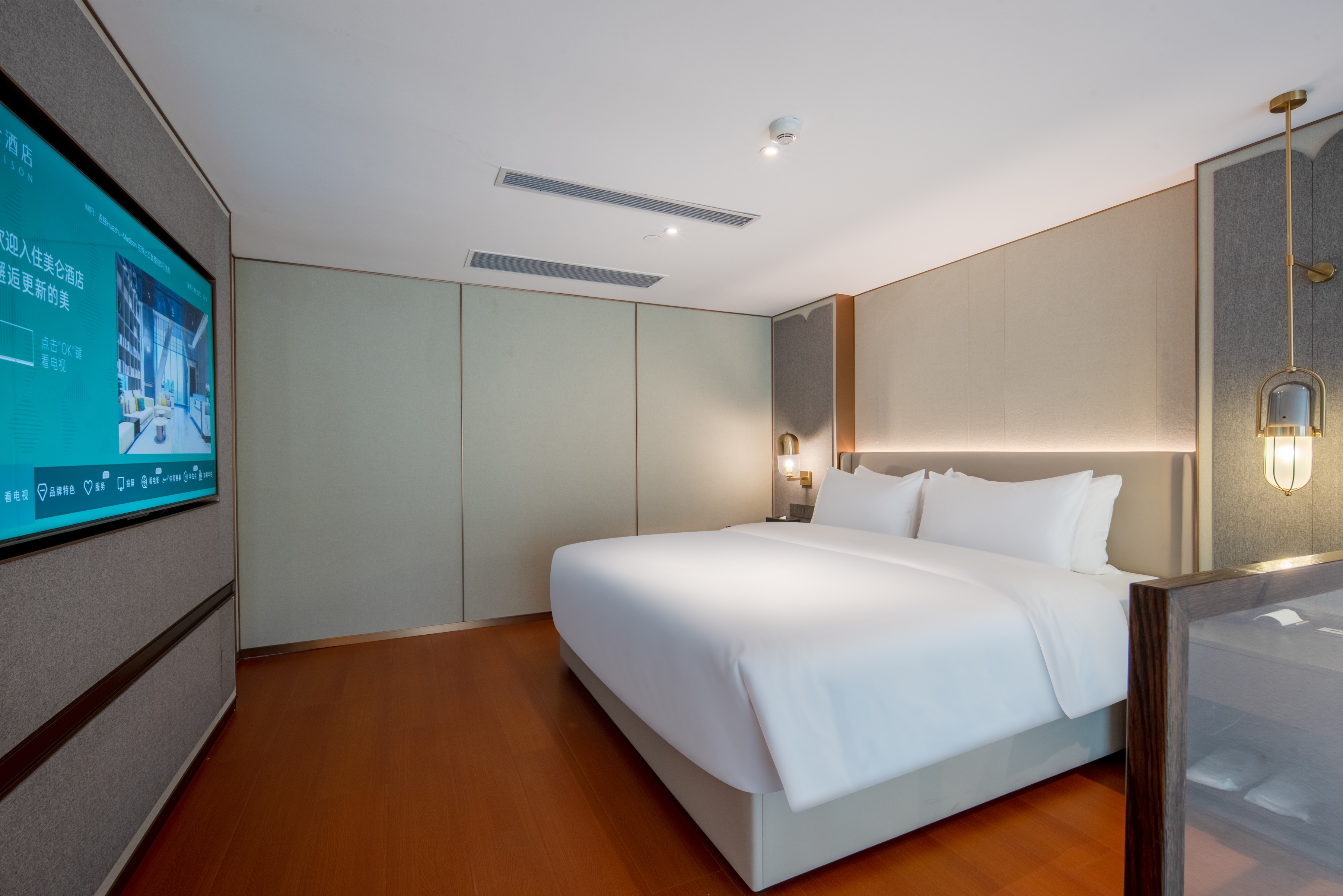 复式大床房（Loft大面积+单人沙发+智能投屏）