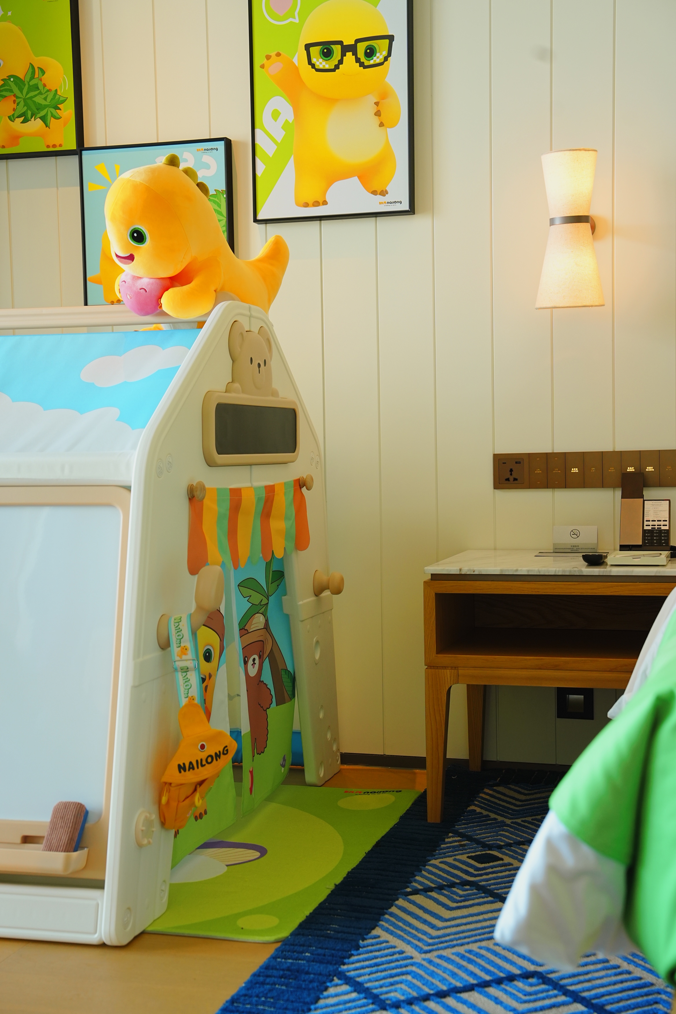 奶龙主题海景露台大床房