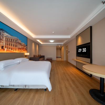 商務大床房 維也納國際酒店（福州台江萬達高湖龍福店）優惠