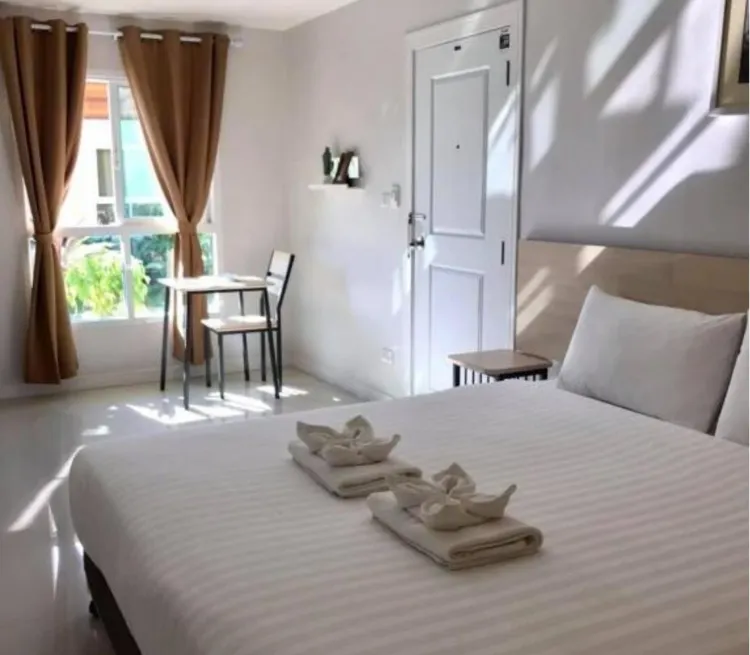 ดีลักซ์คิงสตูดิโอวิวสระน้ำ