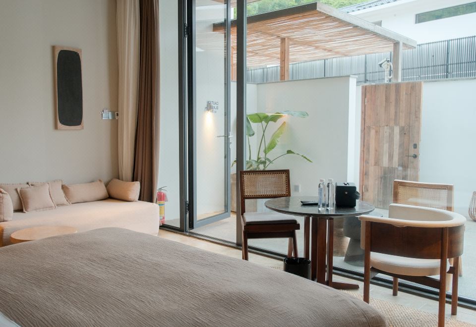 柏露泡池大床房