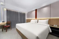 MAXONE Batam