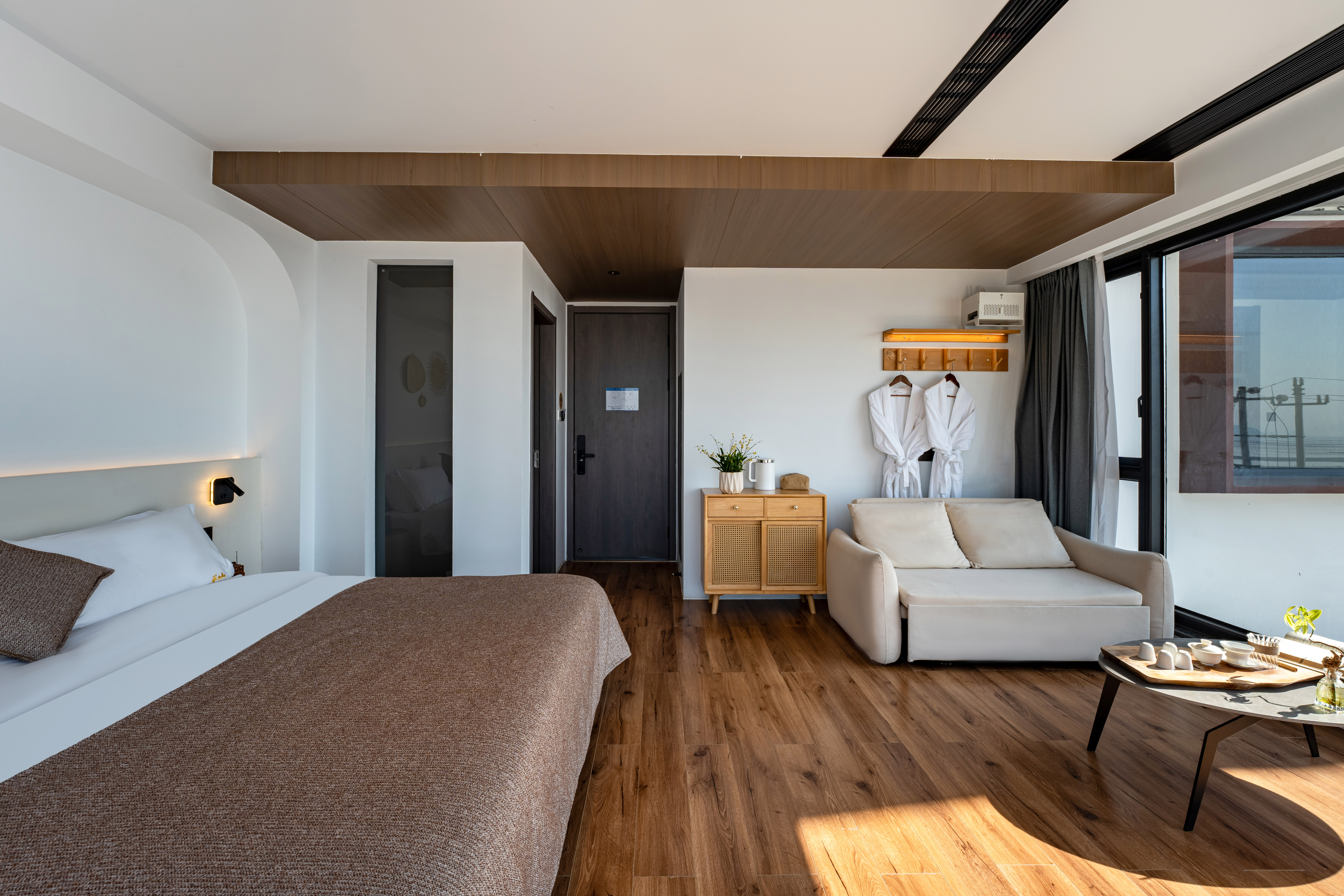 Floral Hotel·Xiapu Mid Mountain Lansu Hotel (Sansha Dongbi Store)半夏-270°海景大床房（双面采光+休闲沙发+东壁日落）