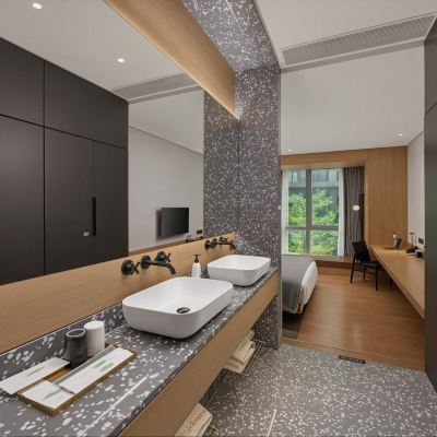 品質臻選-行政大床房|大落地窗|大浴缸|全棉柔滑床品 盈舍輕奢S酒店（深圳蛇口海上世界店）優惠