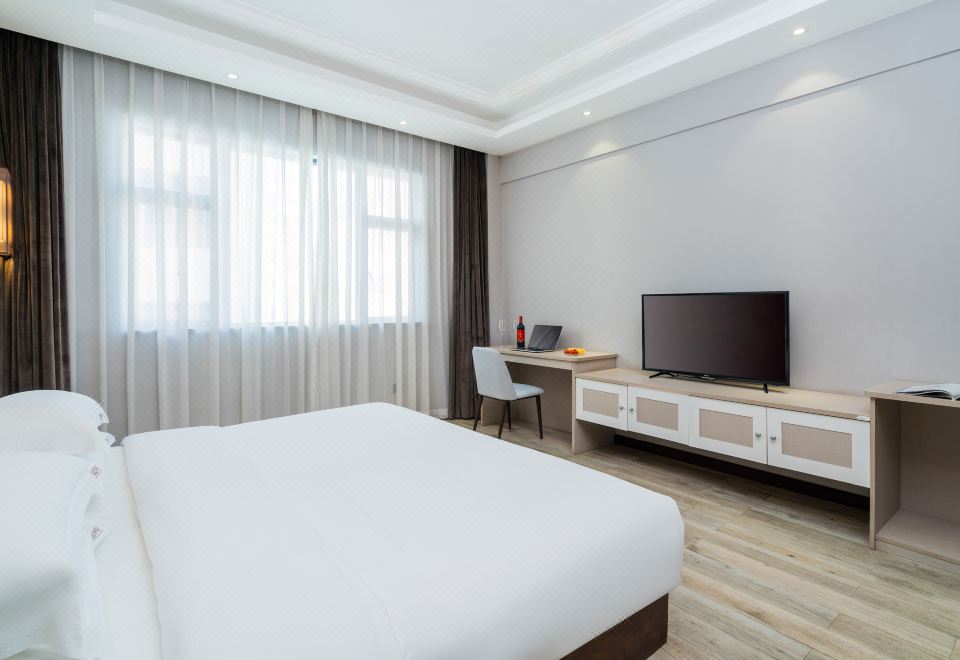 Privilege Queen Room