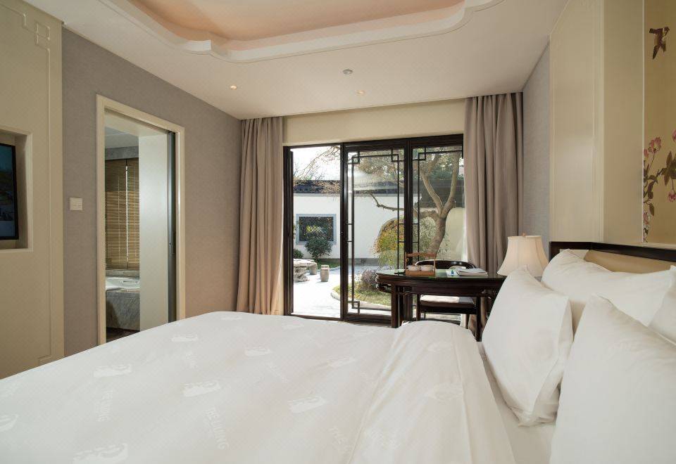 雅韻庭院大床房