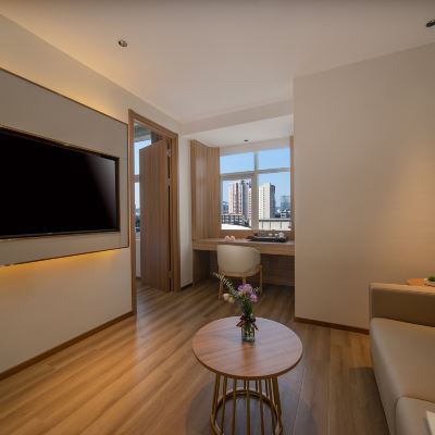 【一室一廳】城景套房·溫馨兩居+歡聚家庭 花城中心飯店（廣州體育中心林和西地鐵站店）優惠