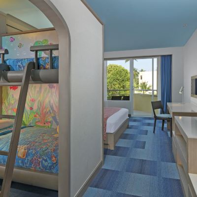 1張大床1張雙層床標準家庭房 普吉假日飯店優惠