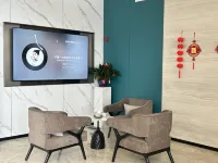 Xinxiang Olive Spring Hotel