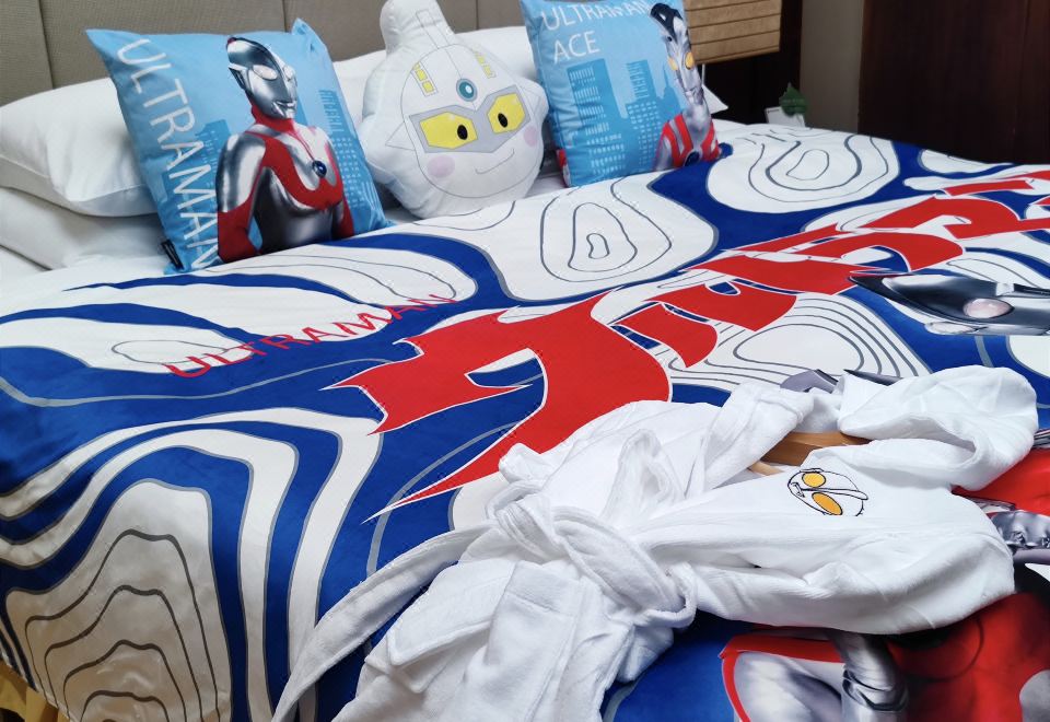 奥特曼主题LOFT套房（观景阳台+浴缸+帐篷）