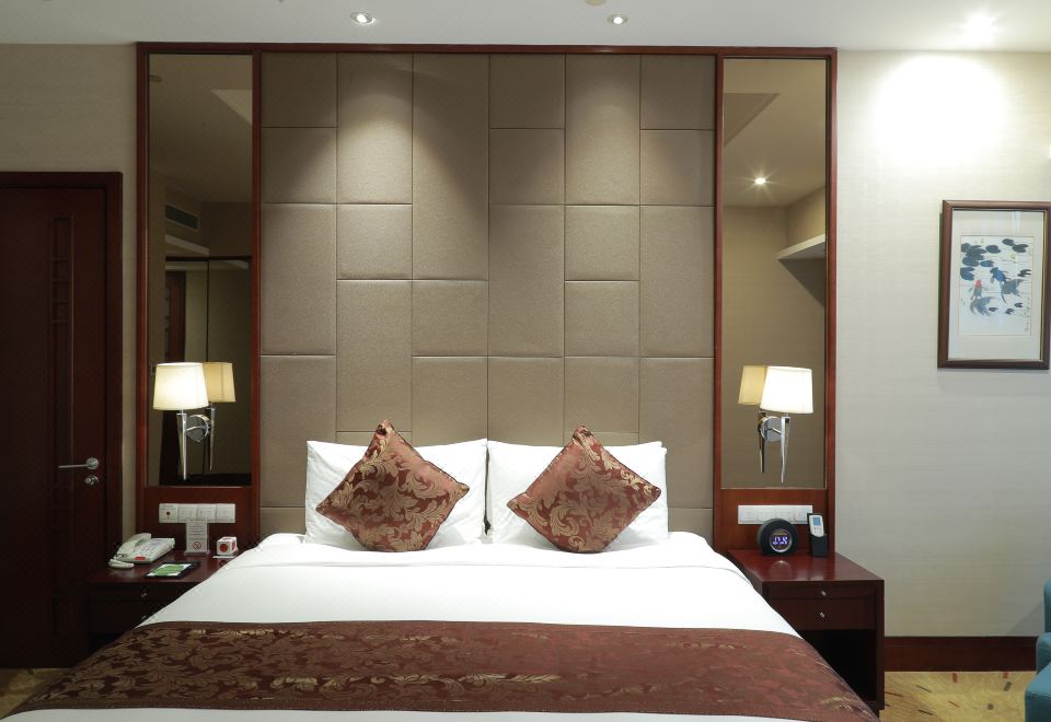 高级套房（会客厅+主客独立双衞浴+浴缸）