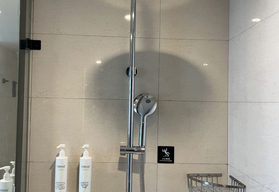 标准大床房-自在90°城景