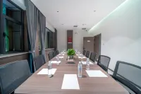 Rezen Hotel Yining Global Harbor Liuxing Street