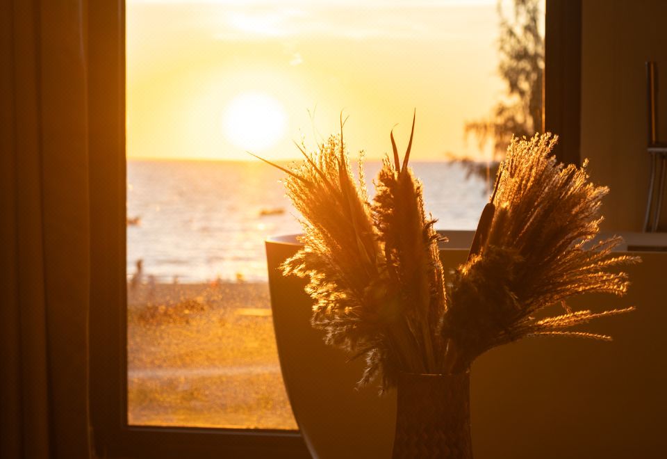 瞭望燈塔-海景奢華套房（陽台+浴缸+智能客控+智能窗簾）