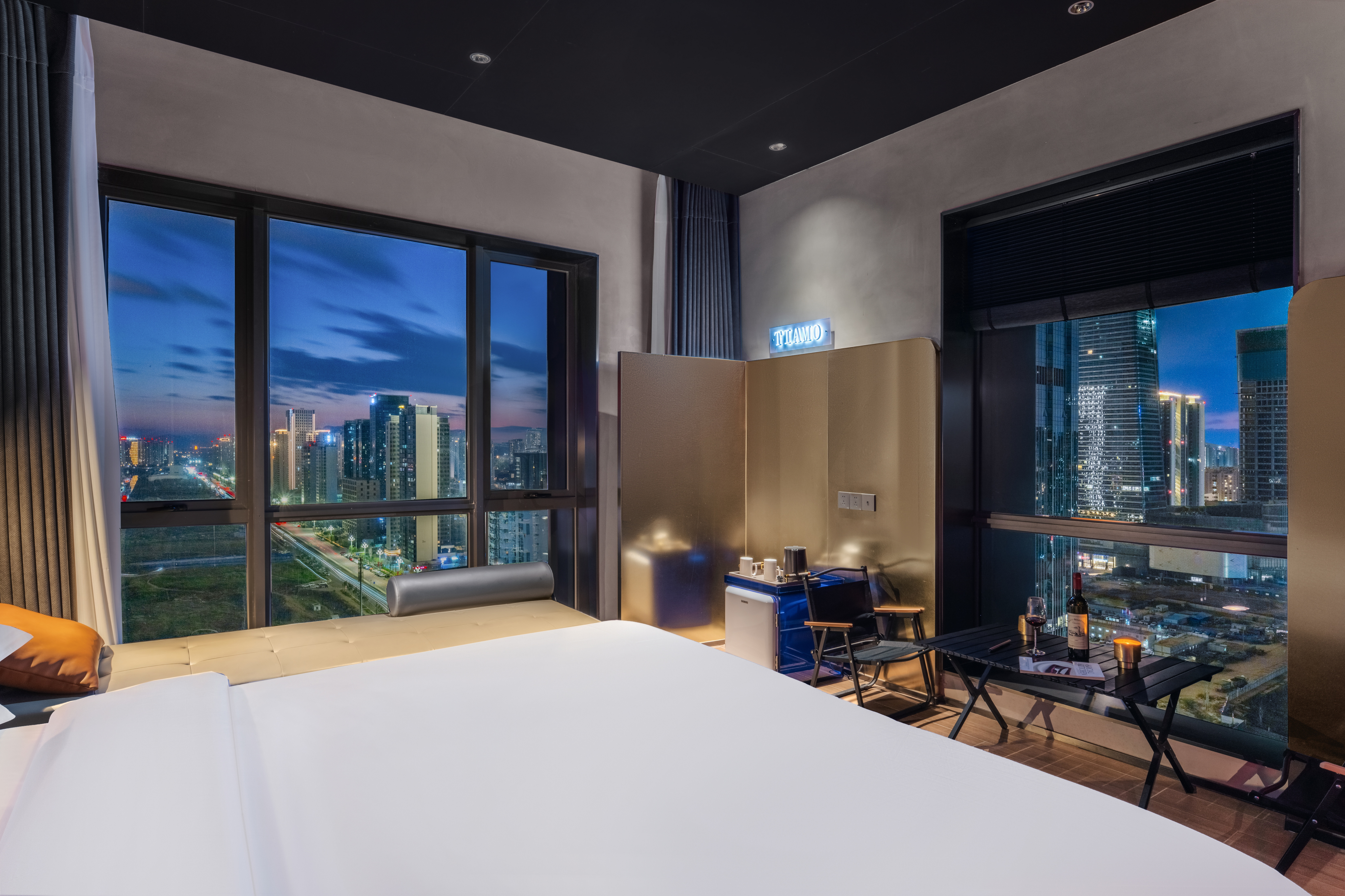 TiAmo复古式套房-浴缸[智能客控+芝华仕头等舱床垫+全套科勒衞浴]