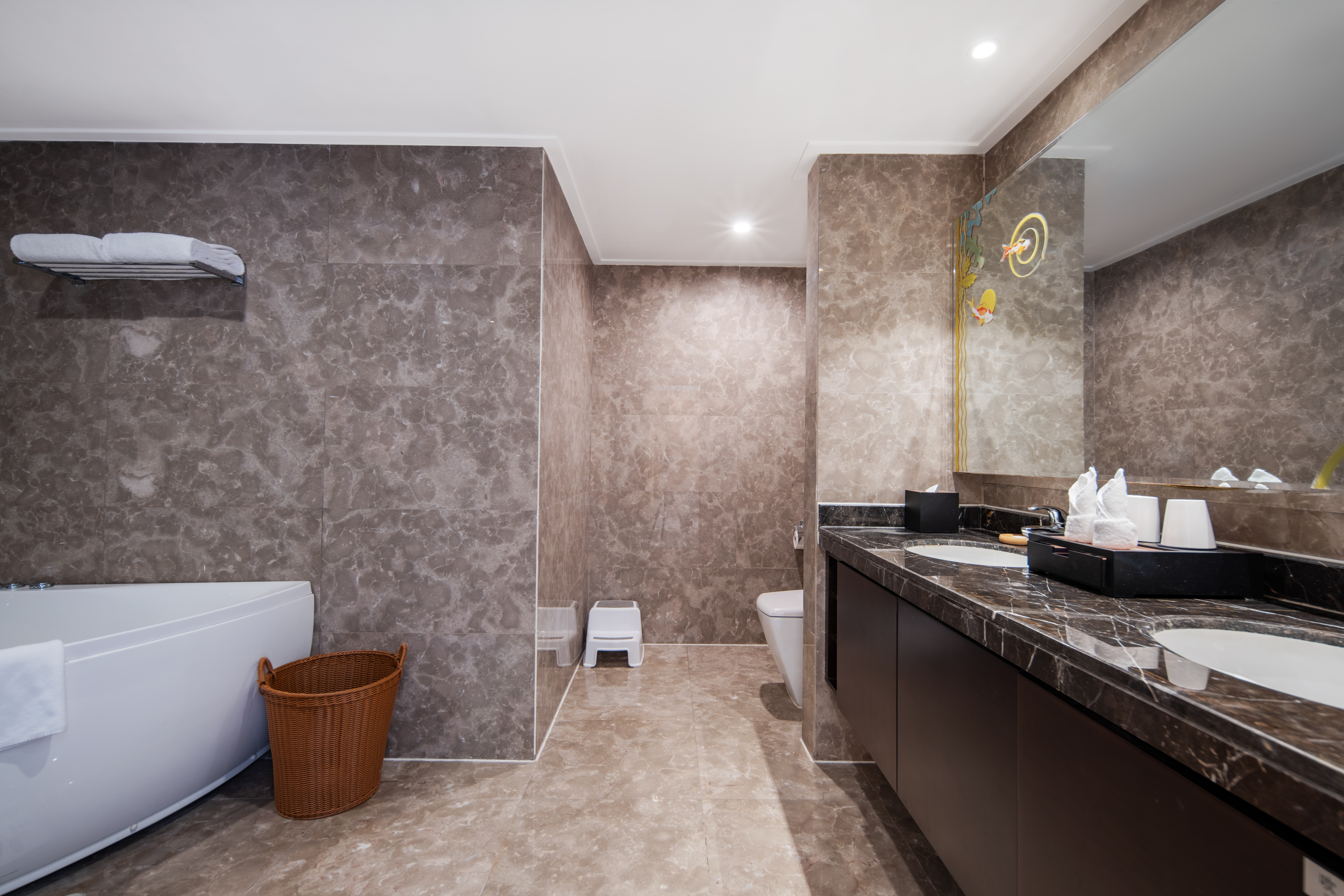 錦色十鯉家庭套房