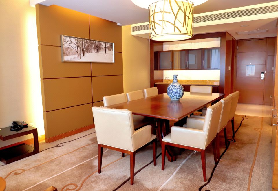 270°湖景日出超大套房·坐拥紫金山玄武湖·摩登金陵城