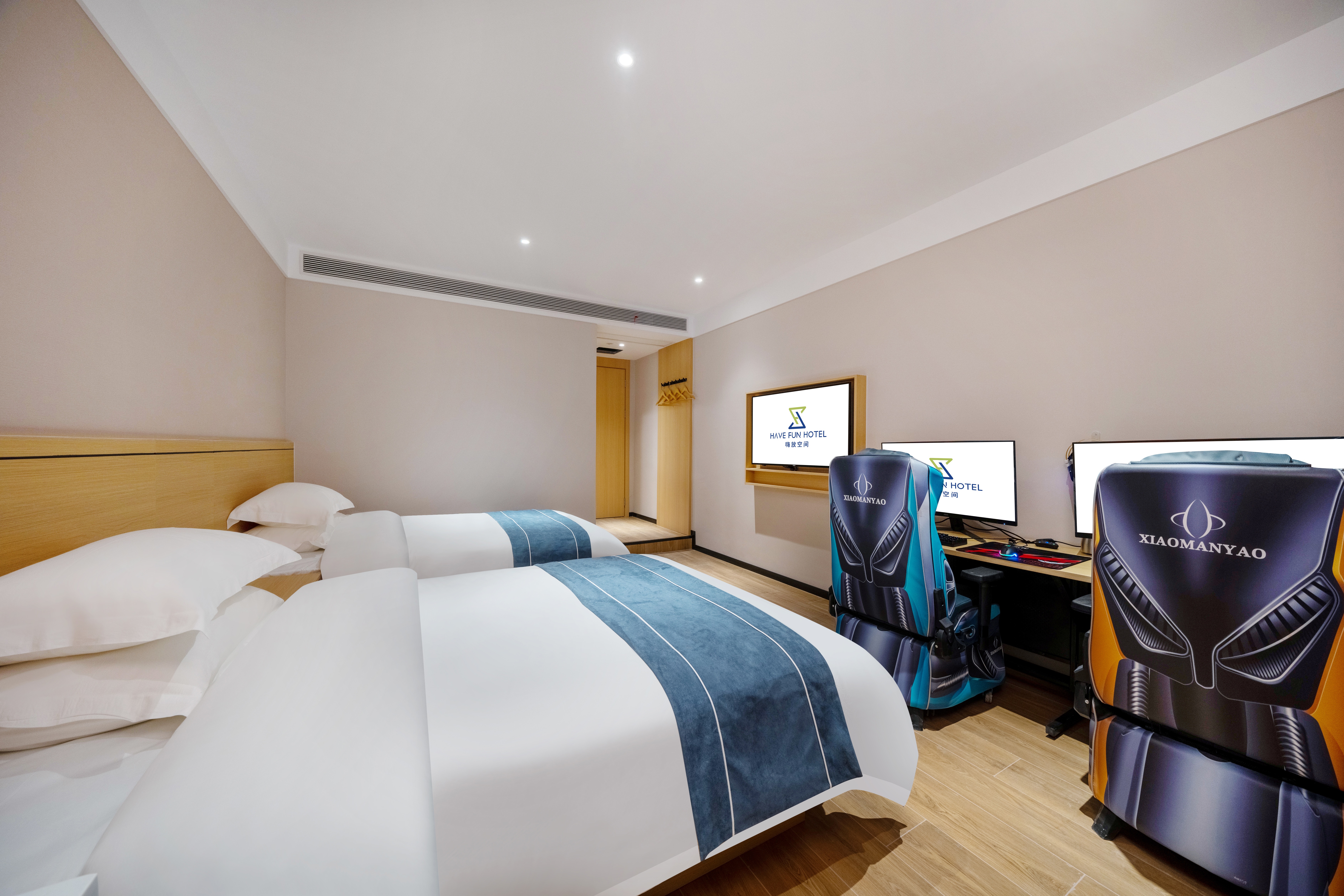 豪华双机双床房（5060ti+三角洲黑鹰+LOL特权加速器）