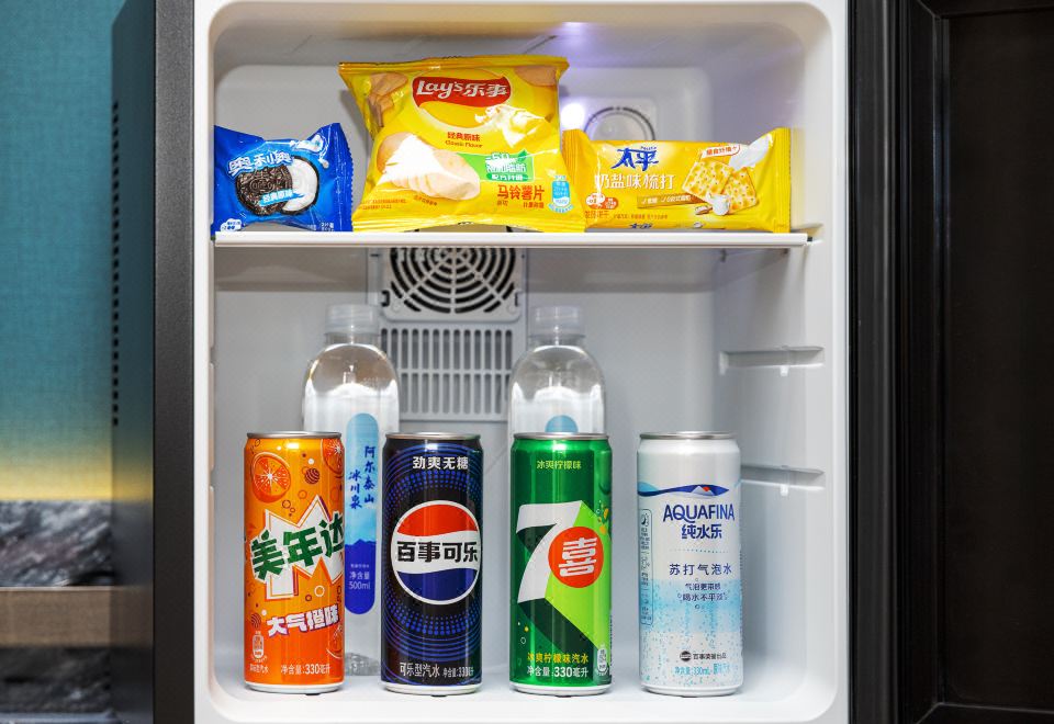 行政大床房（智能客控+Coffee机+加湿器+MIni吧+浴袍）