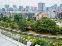Xin Nanyue Apartment (Luhe Linrun Times Center) Hotels in Luhe