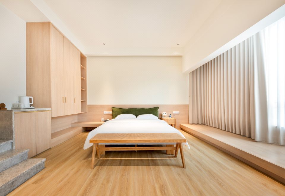 豪华浴缸套房（带阳台+智能马桶+中央空调）