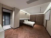 Ruicheng Hotel, Wusu City Ξενοδοχεία στην πόλη Γουούσο