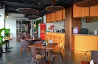 Mooz Hotel Surabaya - Jemursari