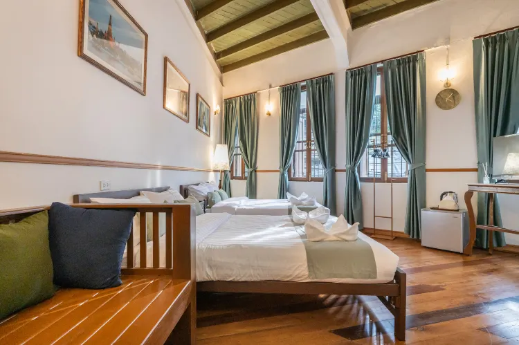 (1) Superior Queen Room With Two Queen Beds With Sofa And Private Bathroom