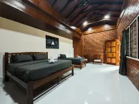 DAWA Brickhouse - Balinese Guesthouse in Thompson Ipoh by Ryokan Management Hotéis em 