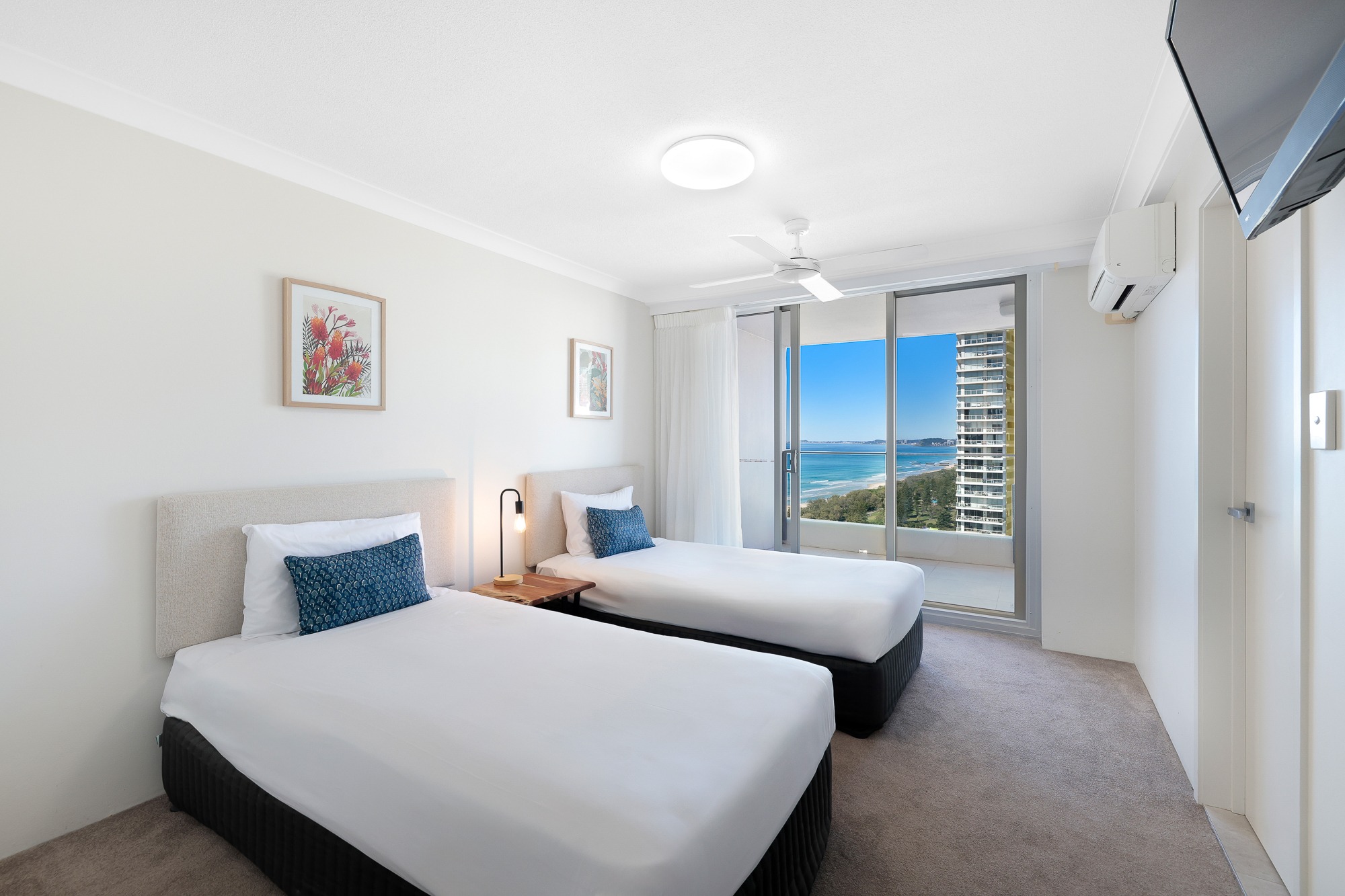 高级两卧室海景公寓