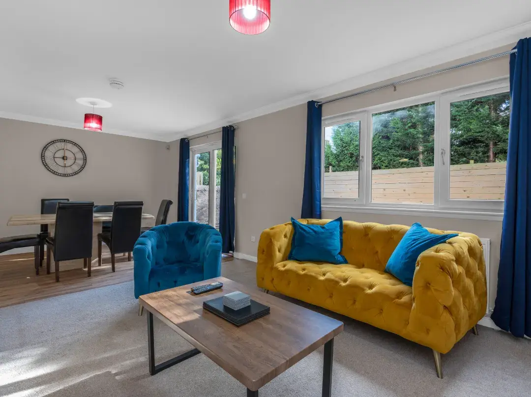 Muirton House 2 - 4 Bed House, 4 Car Driveway, 2 Bathrooms, Smart Tvs In Every Room - Dundee, UK