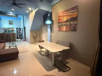 Alura Guesthouse