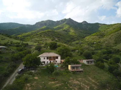 Cottages with mountain and canyon view Hotels in 