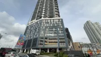 Space Residency Premium Suite Near KSL Mall by Nest Home 住宿飯店