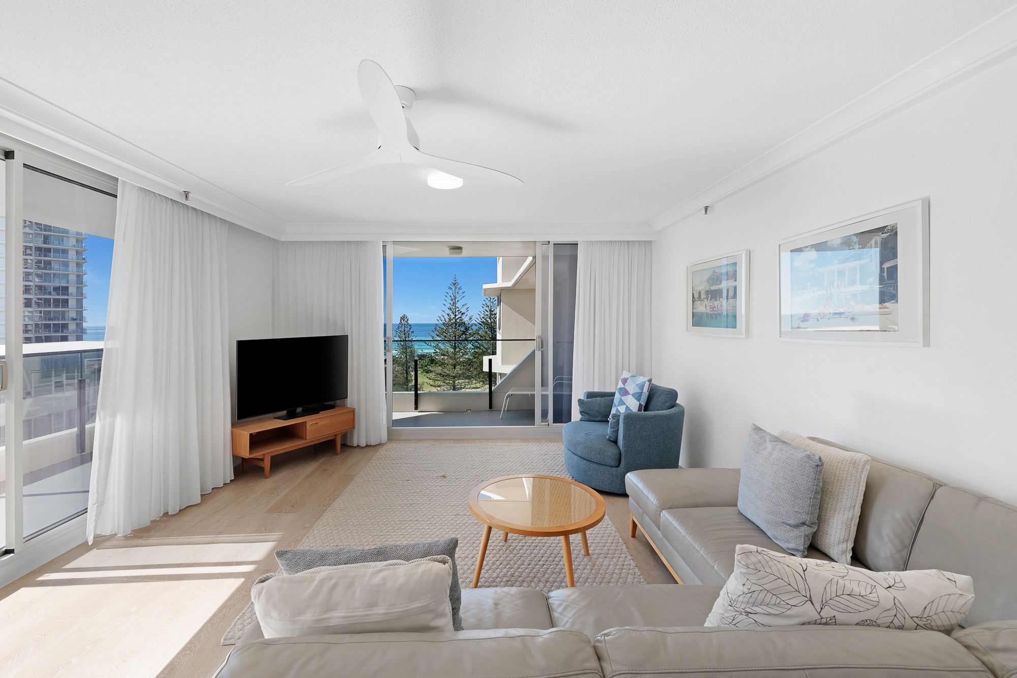 高级两卧室海景公寓