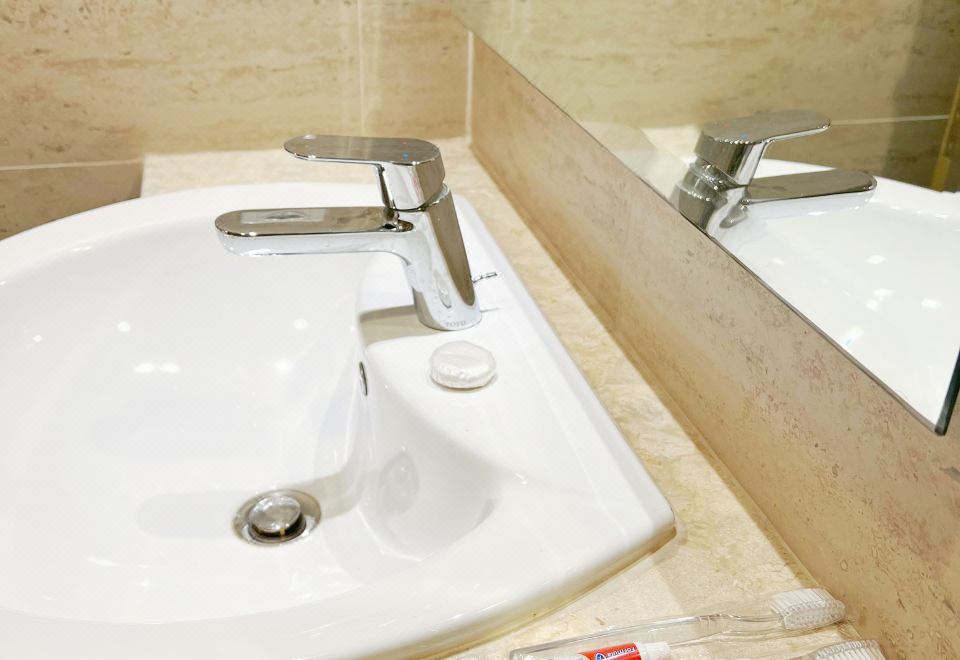 Gold Coast PIK Seaview Apartment|Deluxe 1Br Apartment|Netflix|WIFIDeluxe Suite 1-Bedroom Apartment With LivingRoom And Kitchen (Design: Modern-Living)