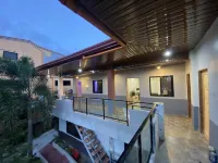 Momshie's Apartelle and Restaurant