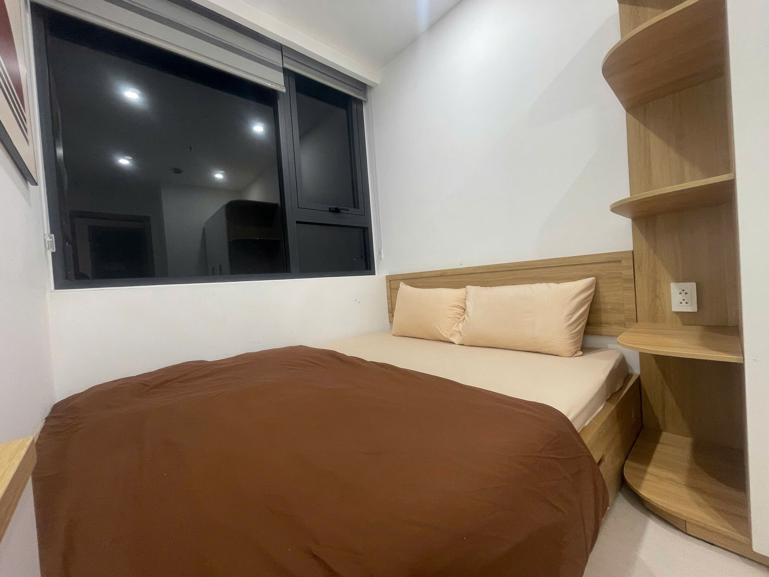 兩臥室陽臺公寓，城景+泳池