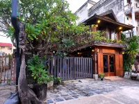 WOOD WOOD HOSTEL
