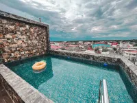 LAVERO SUITES