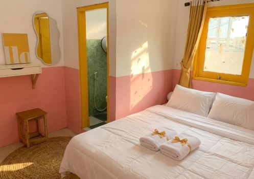 Decasa Female House