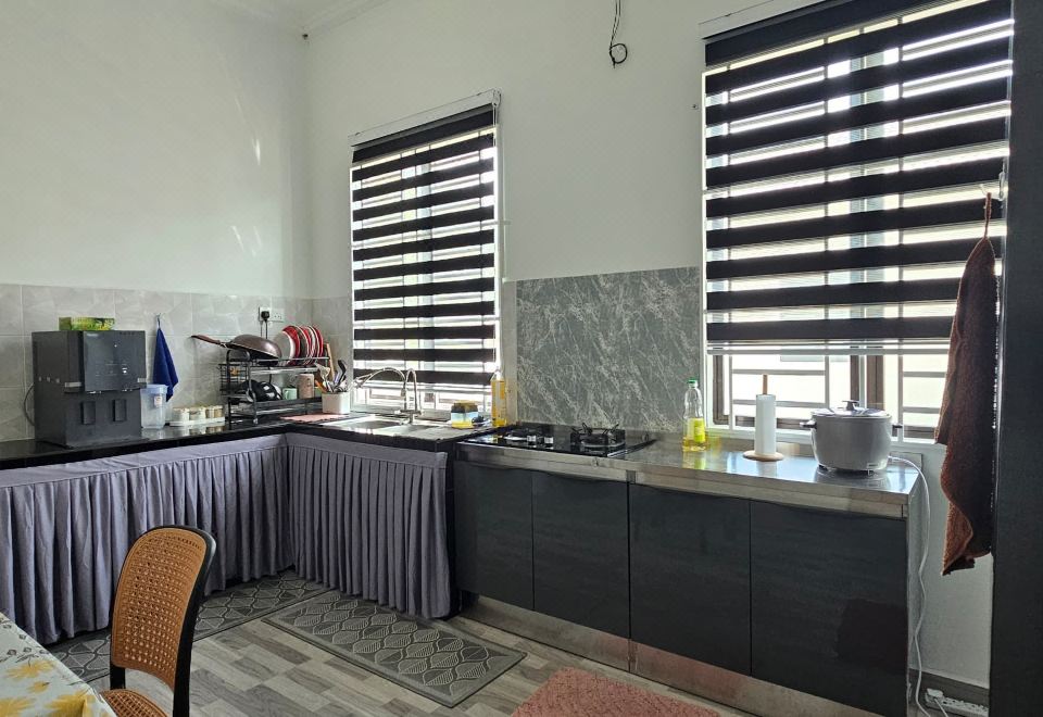 2 Queen Room, 1 Single 2 Bed, 1 Pull Out Bed, 2 Extr Mattress