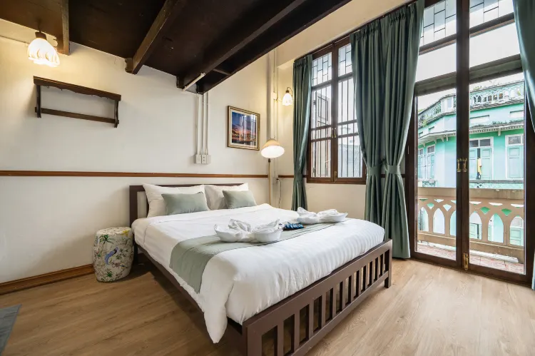 (3) Deluxe Queen Room With Two Queen Beds And Private External Bathroom