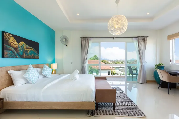 เพนท์เฮาส์หรู 3 ชั้นพร้อมวิวทะเลและพระอาทิตย์ตกดินที่สวยงามในราไวย์