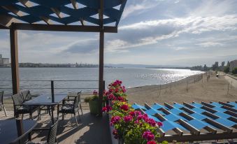 Hotel Aquastar Danube - Housity